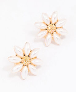 Pearl Flower Stud Earrings